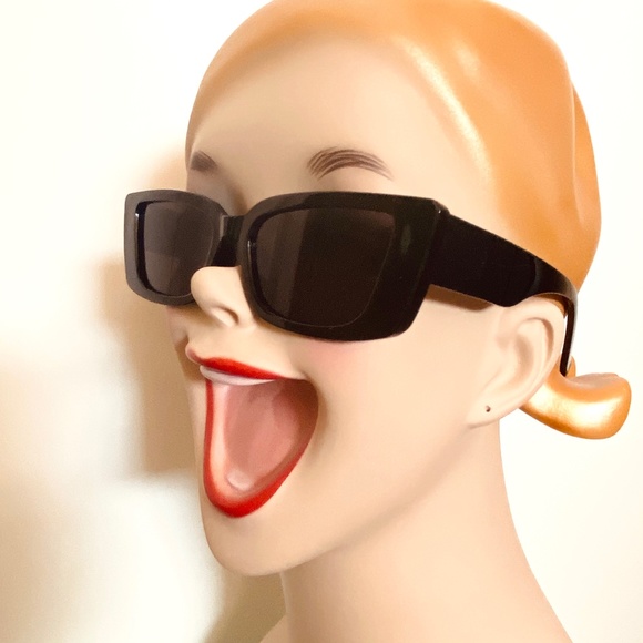 Babe with the power Jet Black sunglasses Retro WOW - Picture 4 of 5